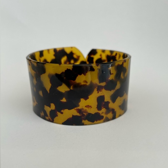 Tortoise shell cellulose acetate wide cuff bracelet bangle - Picture 3 of 10